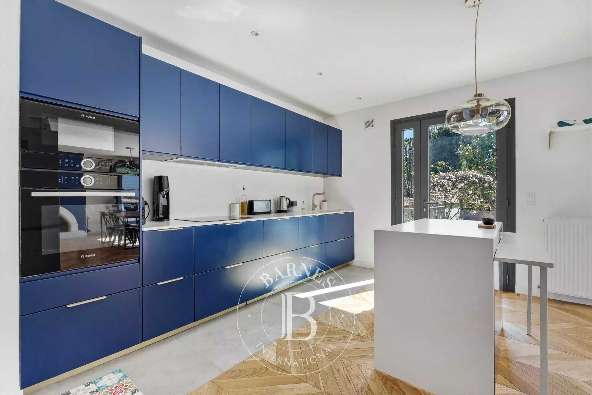 Saint-Maur-des-Fossés  - Maison 8 Pi&egrave;ces 5 Chambres