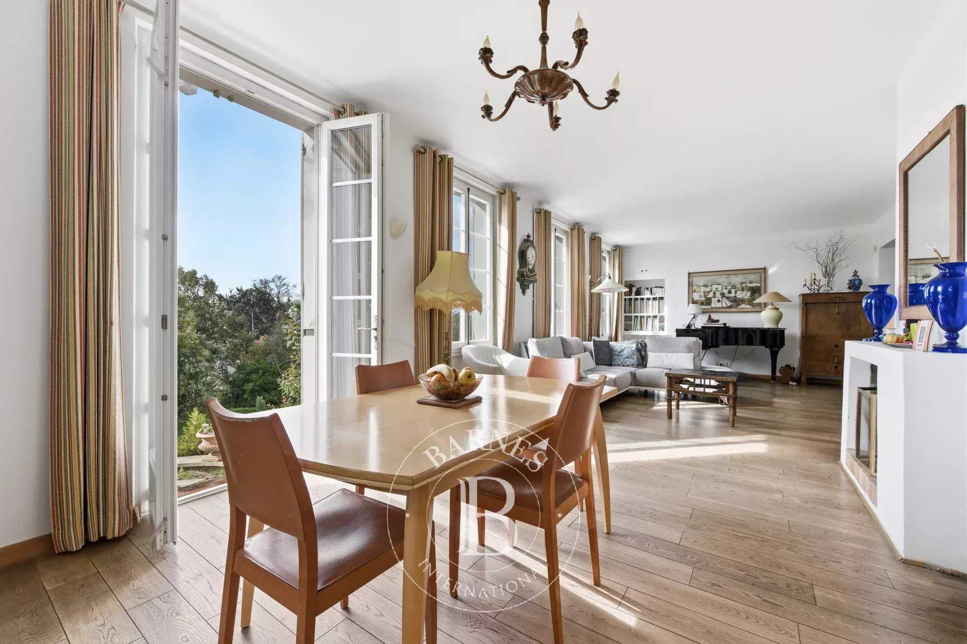 Nogent-sur-Marne  - Maison 8 Pi&egrave;ces 5 Chambres