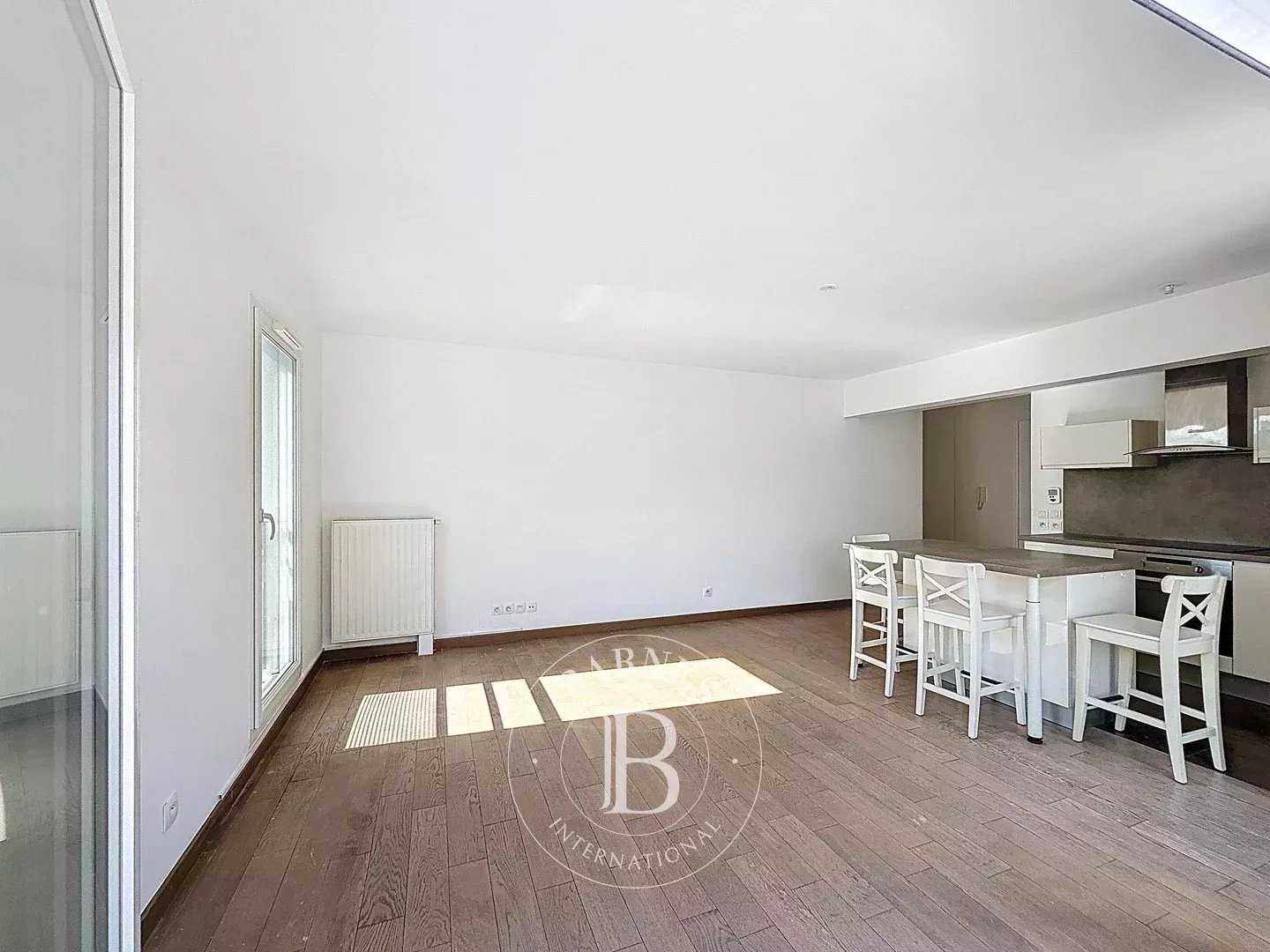 Le Perreux-sur-Marne  - Appartement 3 Pi&egrave;ces 2 Chambres