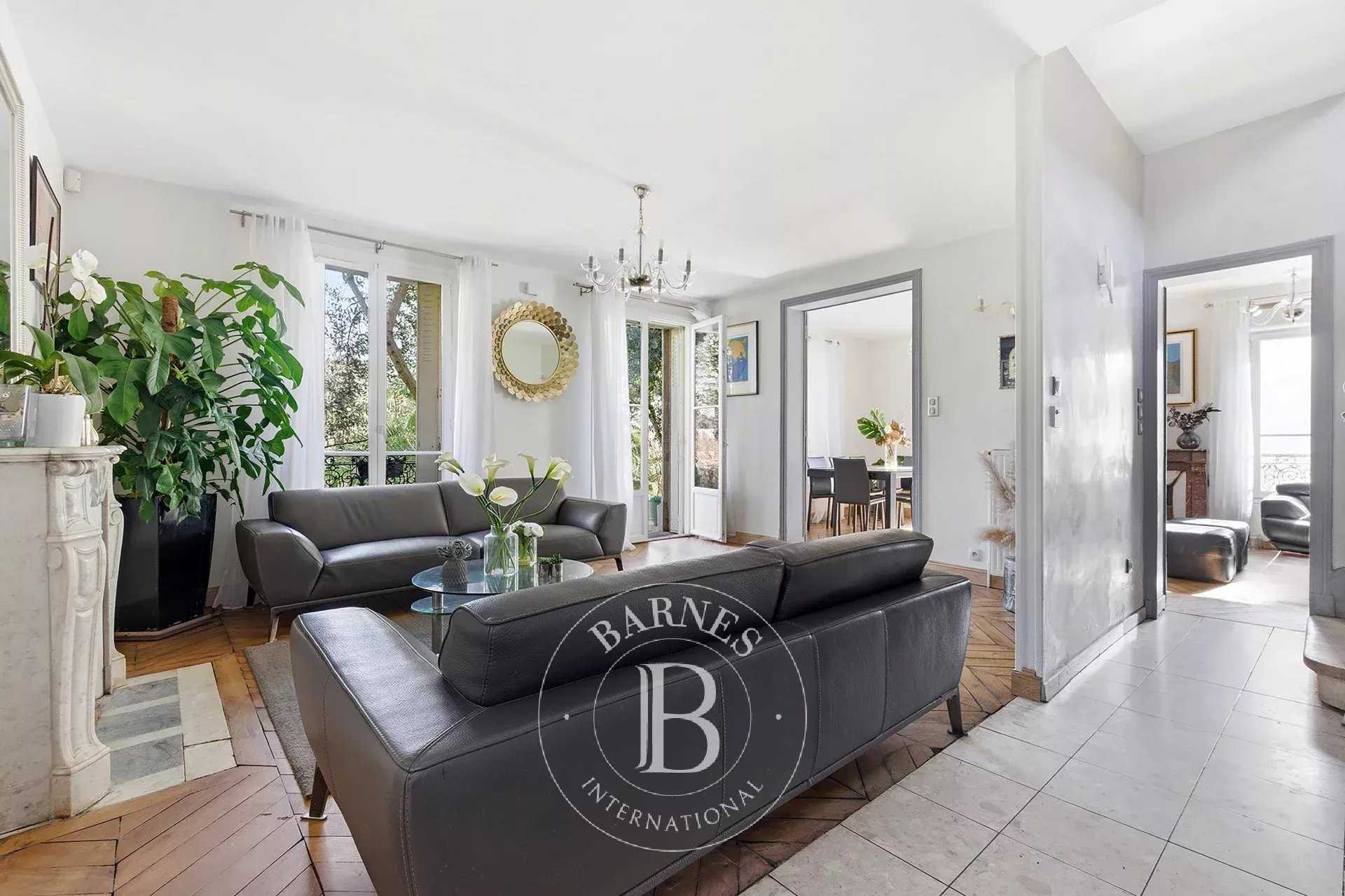 Nogent-sur-Marne  - Maison 8 Pi&egrave;ces 5 Chambres