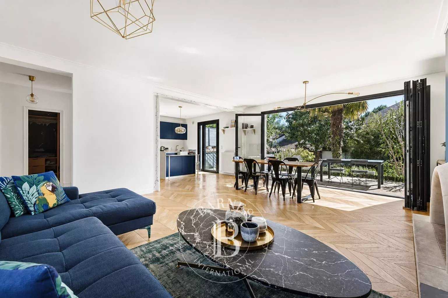 Saint-Maur-des-Fossés  - Maison 8 Pi&egrave;ces 5 Chambres