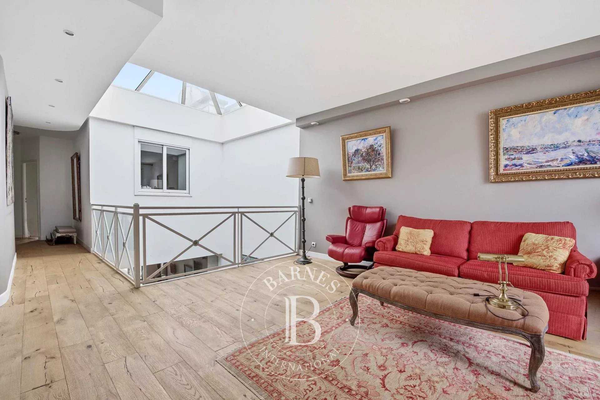 Nogent-sur-Marne  - Maison 5 Pi&egrave;ces 2 Chambres