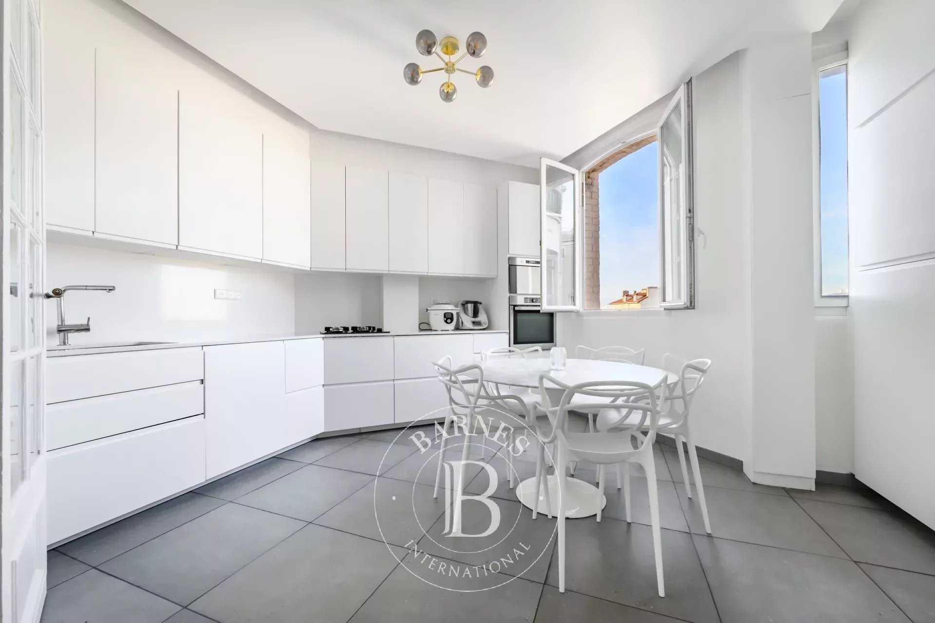 Charenton-le-Pont  - Appartement 5 Pièces 3 Chambres