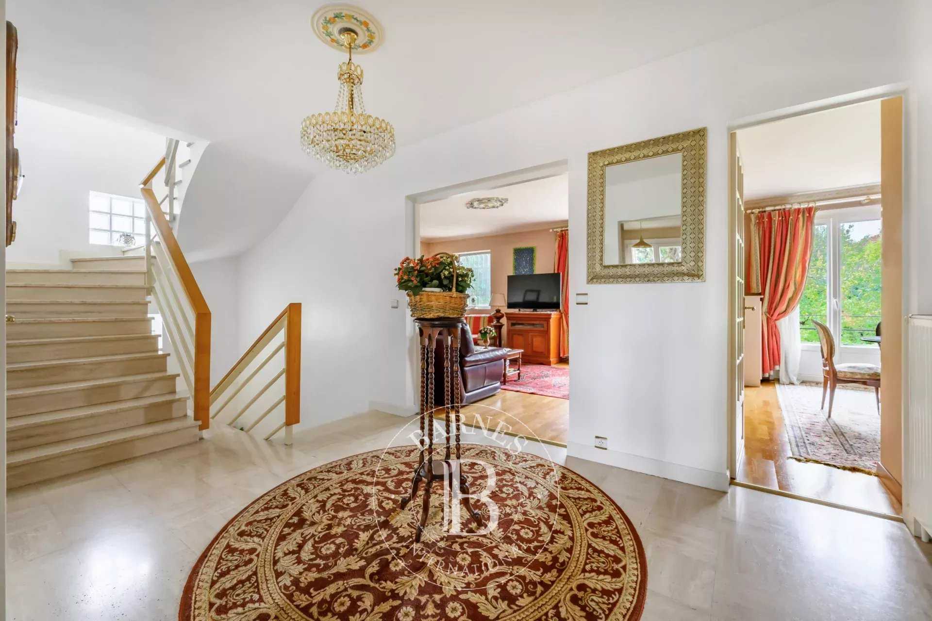 Bry-sur-Marne  - Maison 8 Pièces 5 Chambres