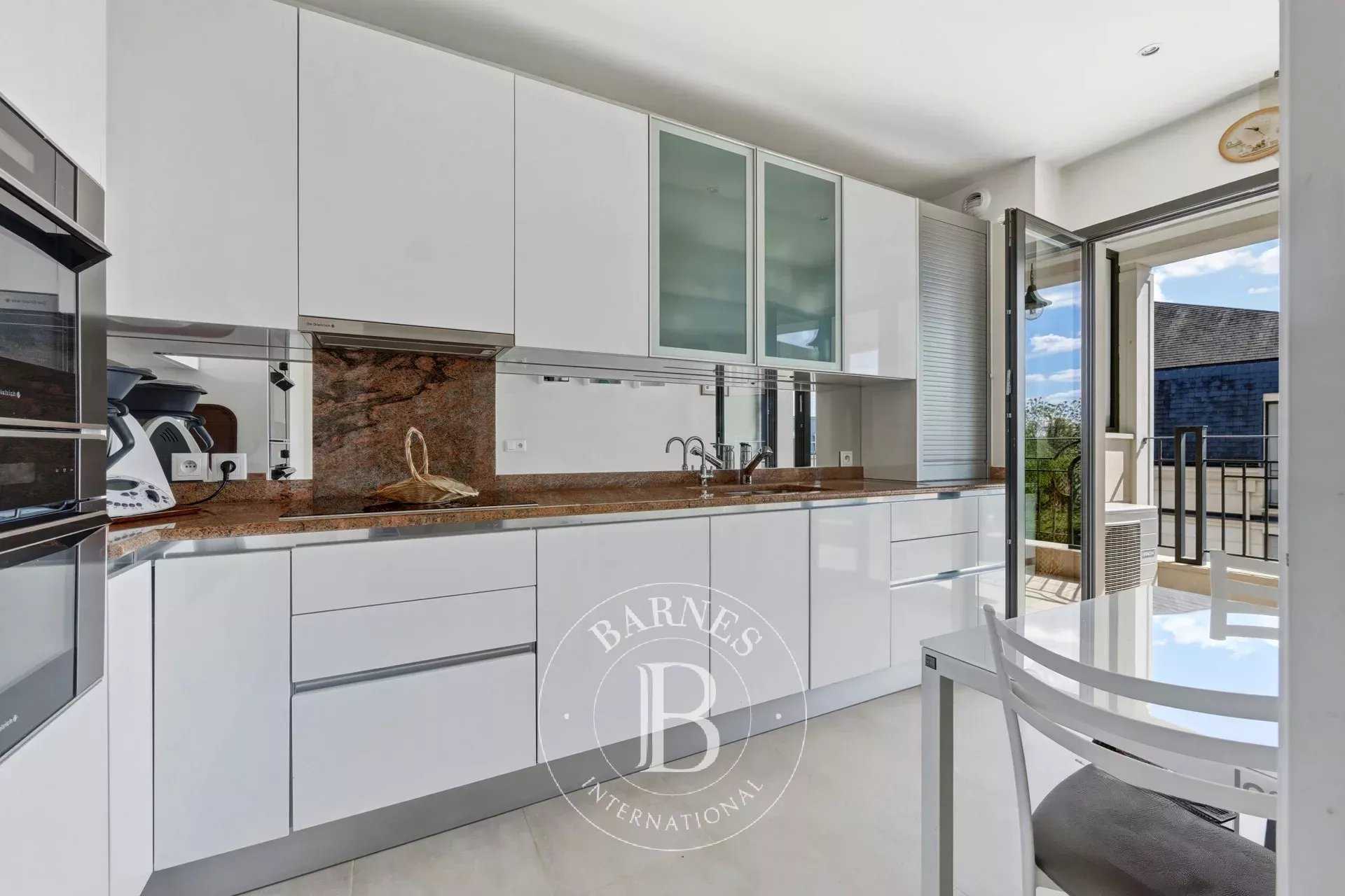 Saint-Maur-des-Fossés  - Appartement 3 Pi&egrave;ces 2 Chambres