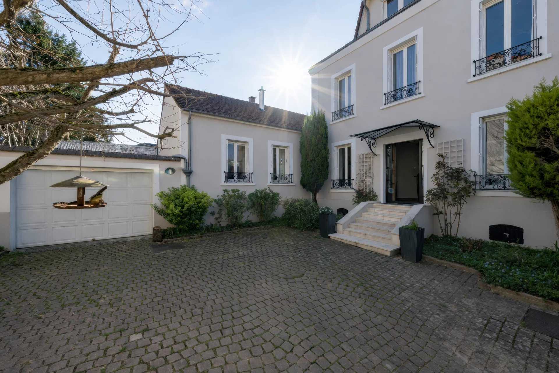 Saint-Maur-des-Fossés  - Maison 6 Pi&egrave;ces 5 Chambres