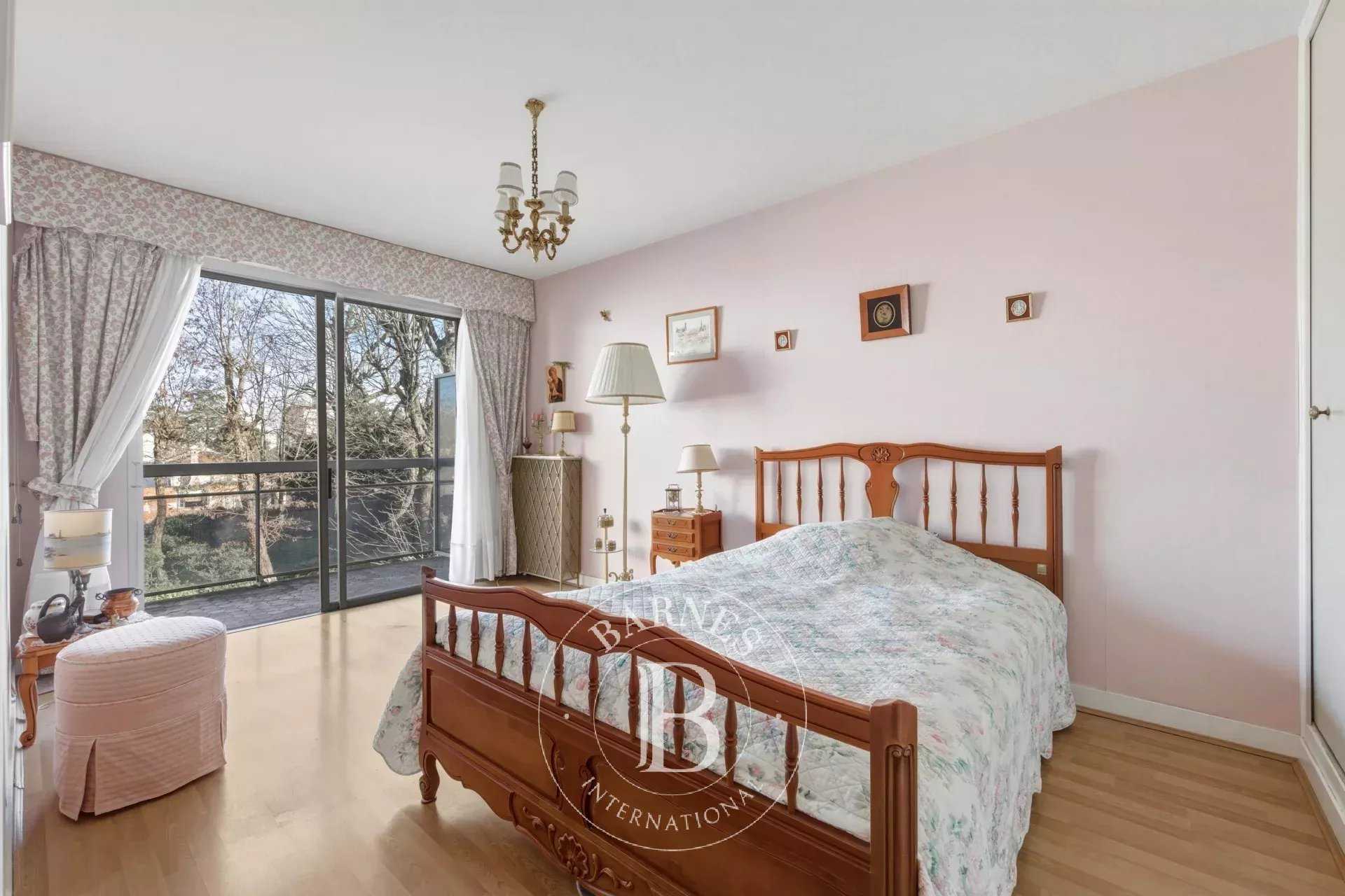 Saint-Maur-des-Fossés  - Appartement 3 Pi&egrave;ces 2 Chambres