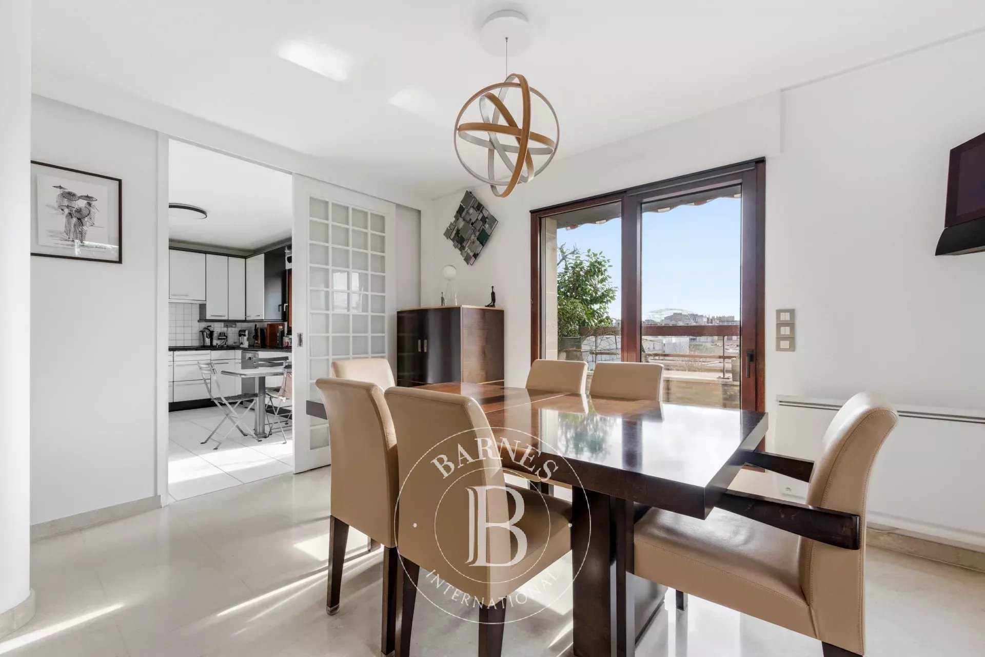 Saint-Mandé  - Appartement 6 Pi&egrave;ces 4 Chambres