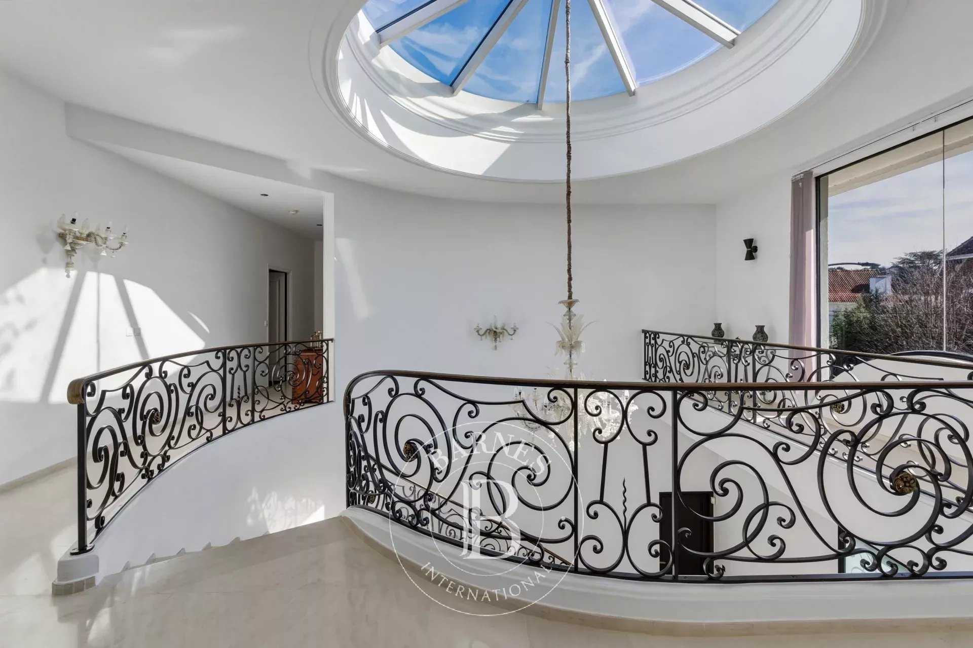 Saint-Maur-des-Fossés  - Villa 7 Pi&egrave;ces 7 Chambres