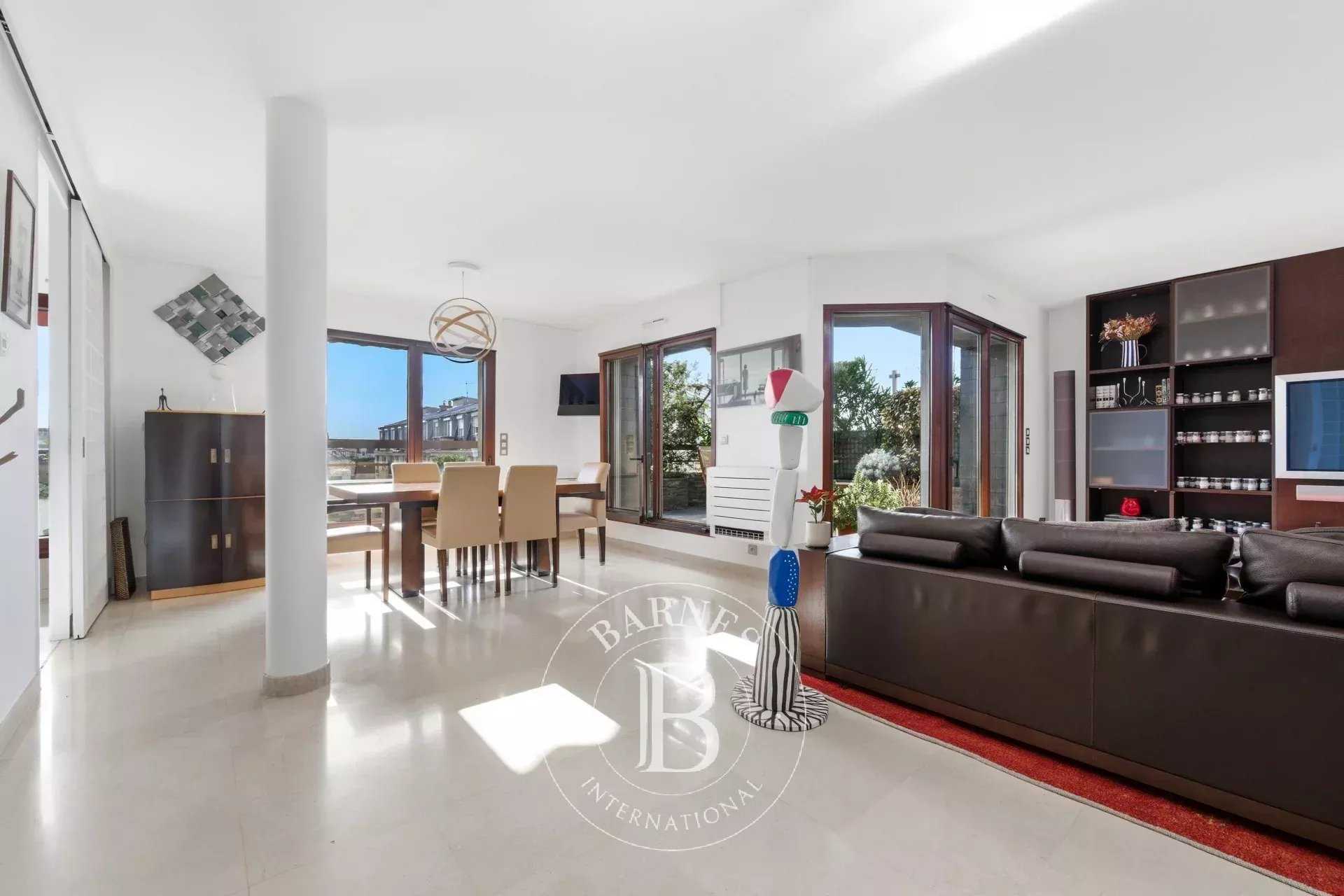 Saint-Mandé  - Appartement 6 Pi&egrave;ces 4 Chambres