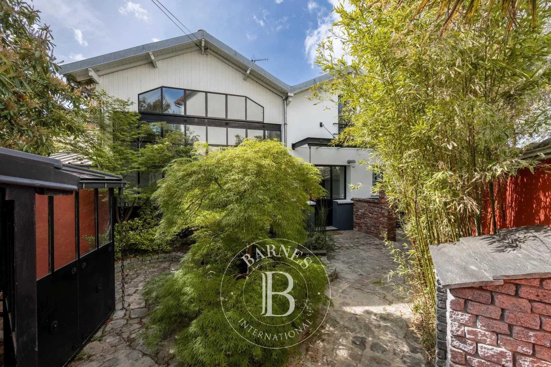 Saint-Maur-des-Fossés  - Maison 8 Pi&egrave;ces 5 Chambres