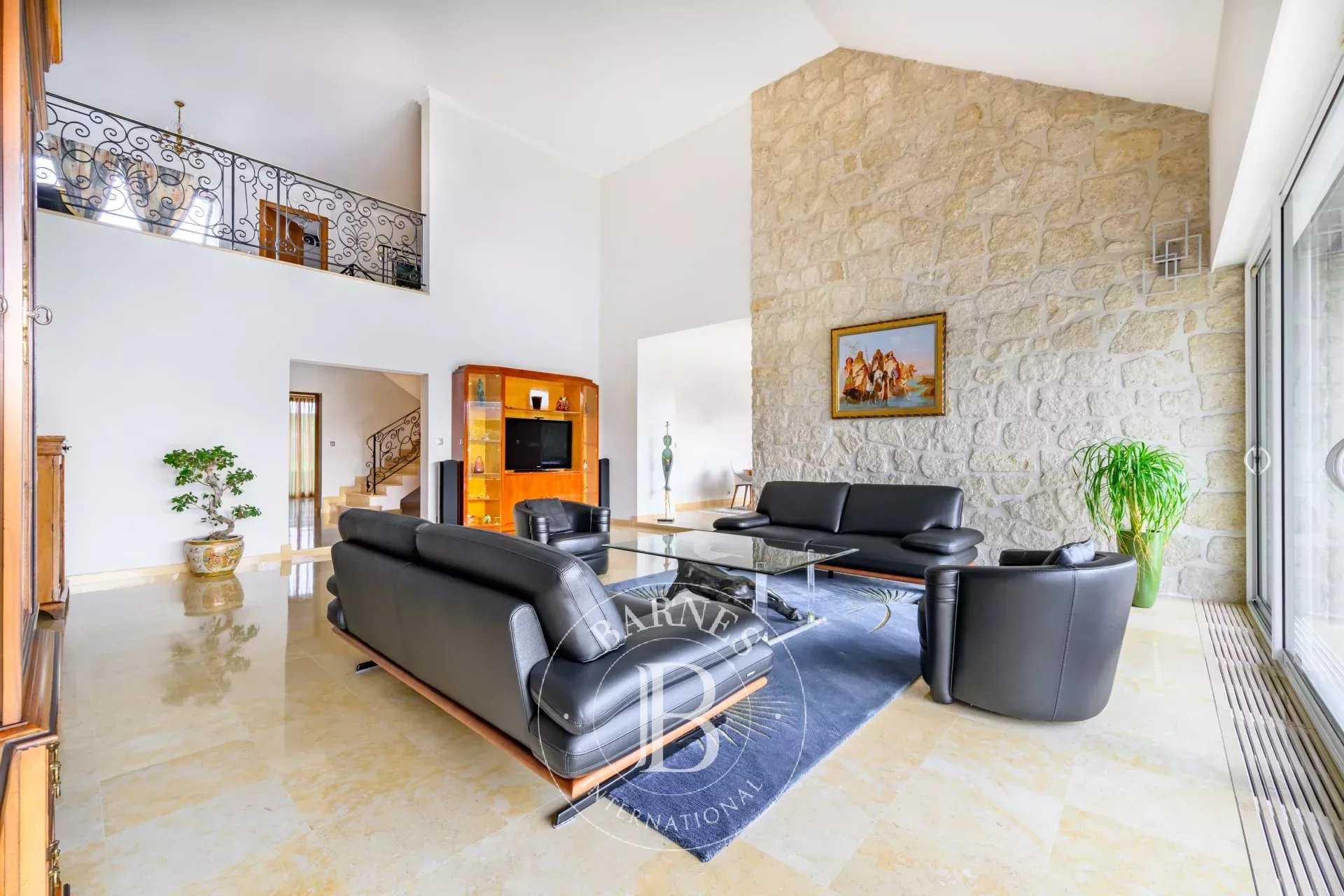 Santeny  - Casa 8 Cuartos 6 Habitaciones