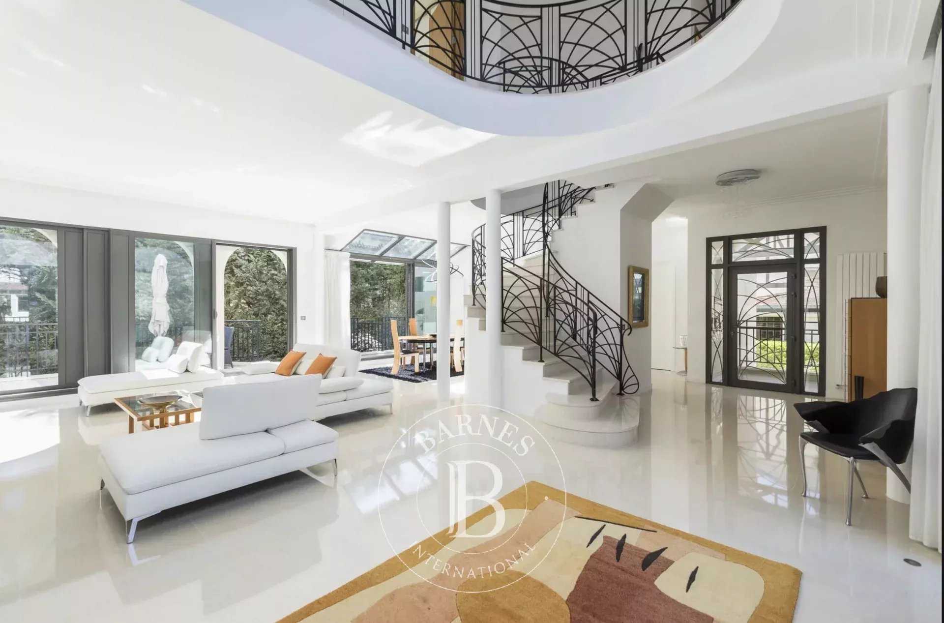 Saint-Maur-des-Fossés  - Villa 8 Pi&egrave;ces 5 Chambres