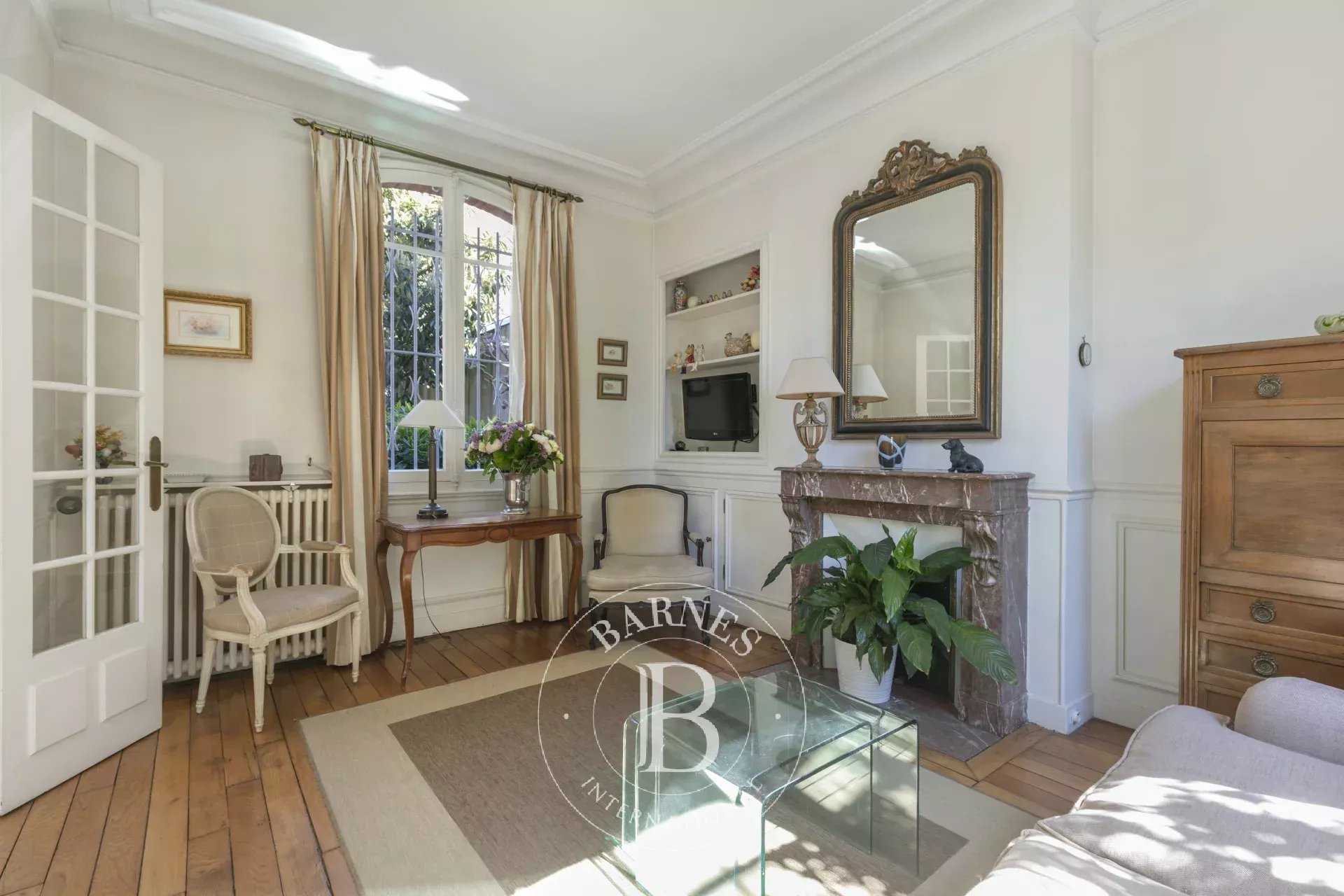 Fontenay-sous-Bois  - Maison 5 Pi&egrave;ces 4 Chambres