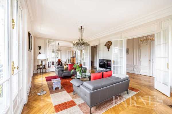 Paris  - Appartement 7 Pièces 4 Chambres