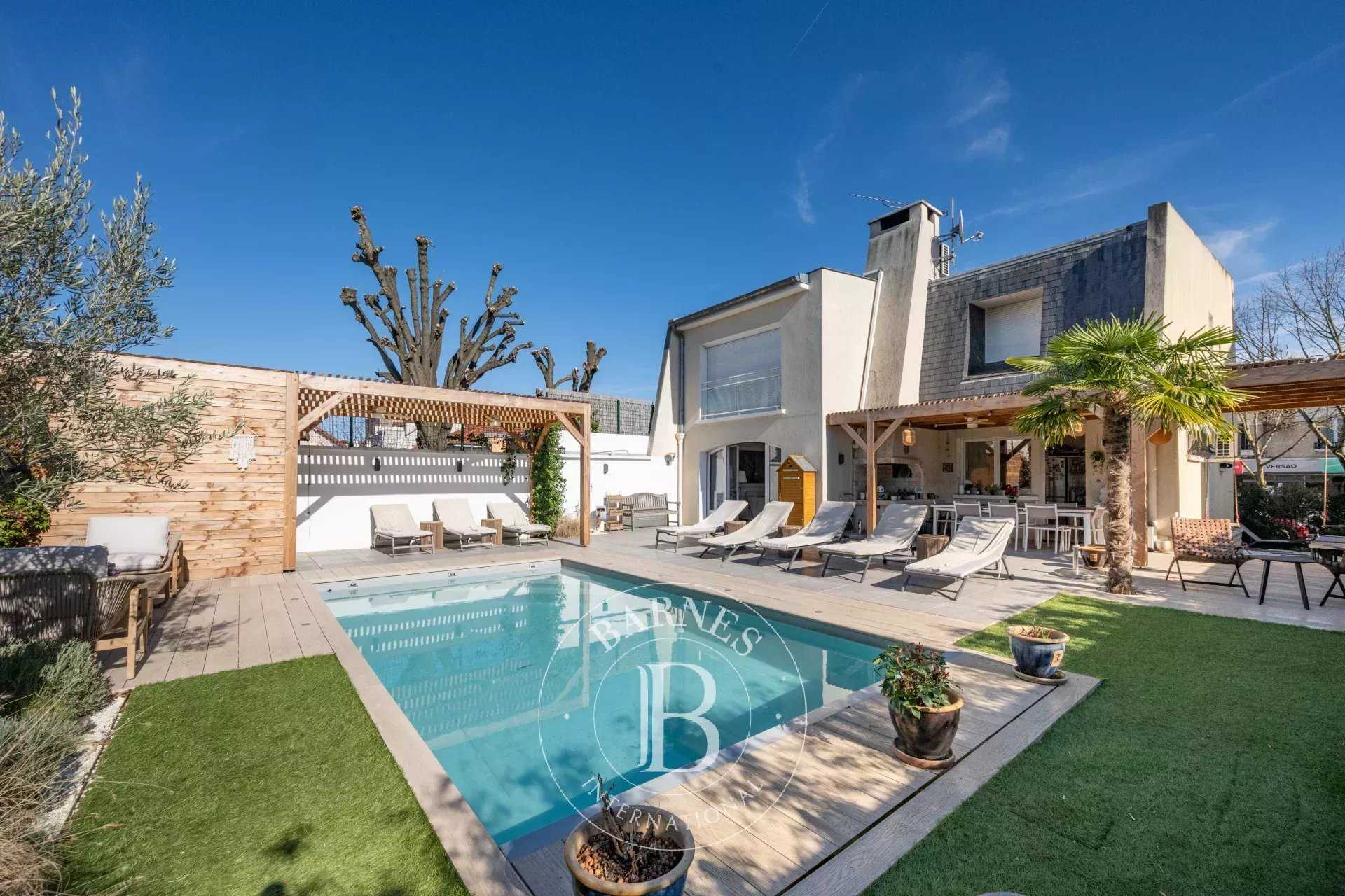 Maisons-Alfort  - Maison 6 Pi&egrave;ces 4 Chambres