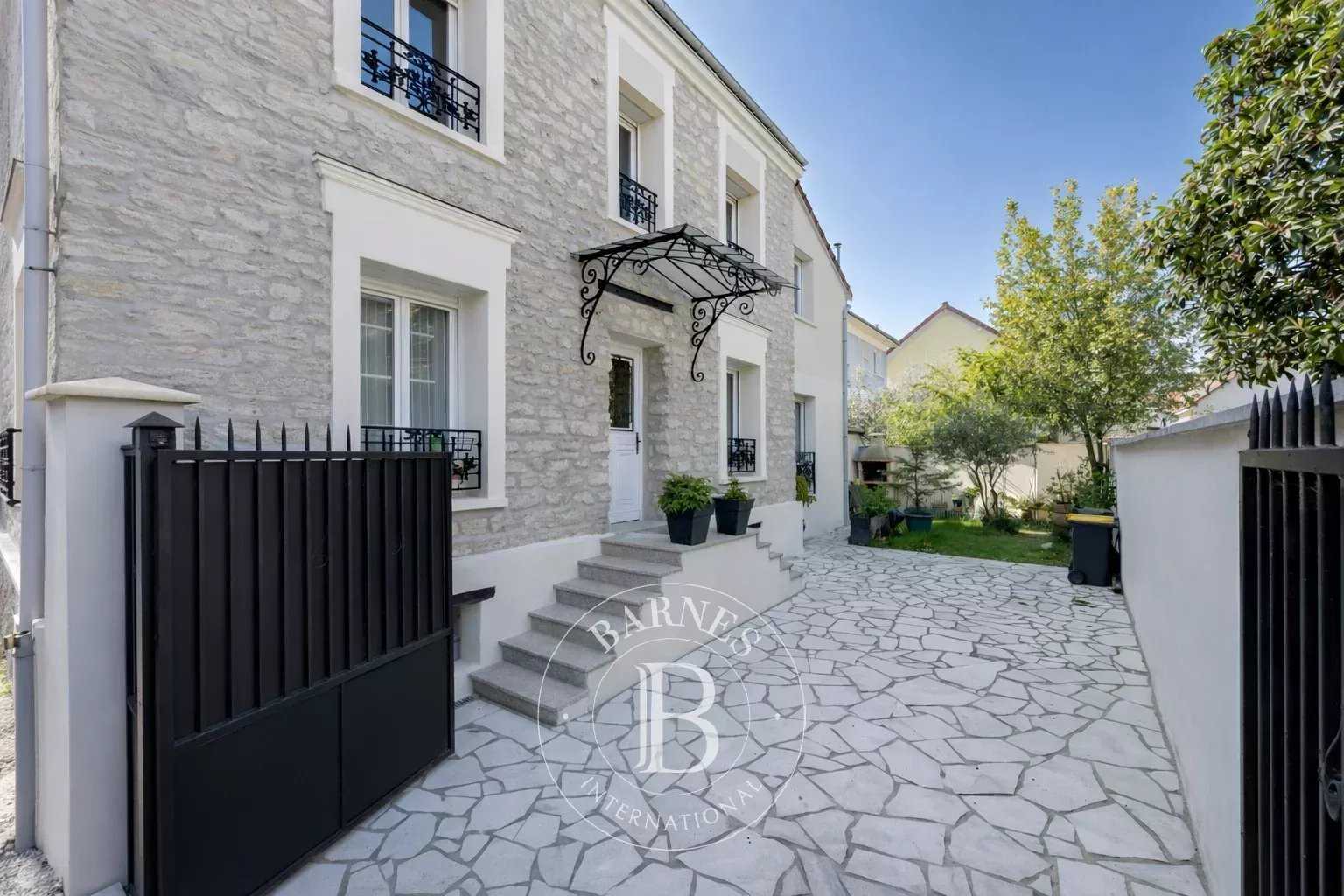 Joinville-le-Pont  - Maison 5 Pi&egrave;ces 3 Chambres