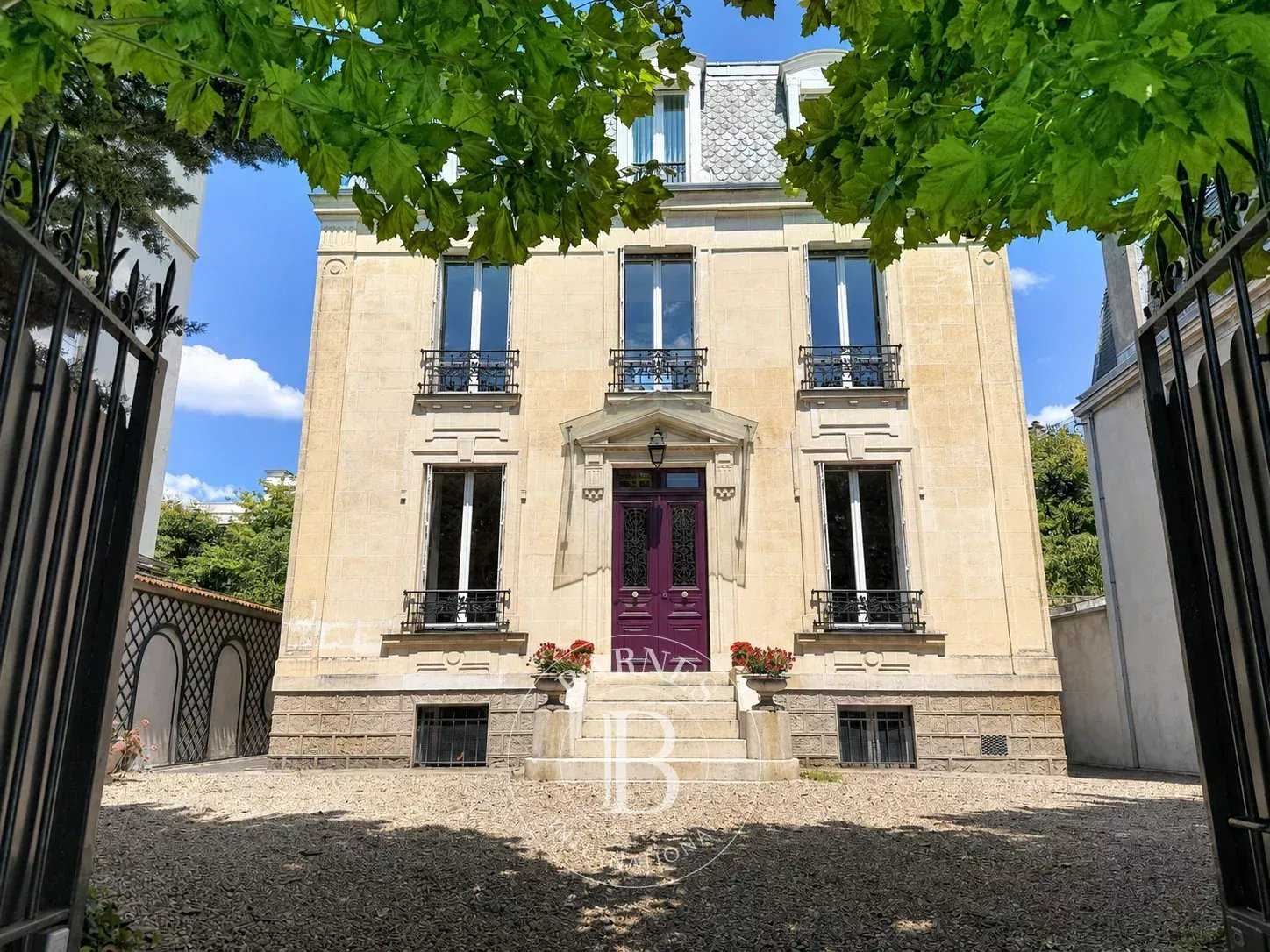 Mansion Vincennes  -  ref 87169160 (picture 1)