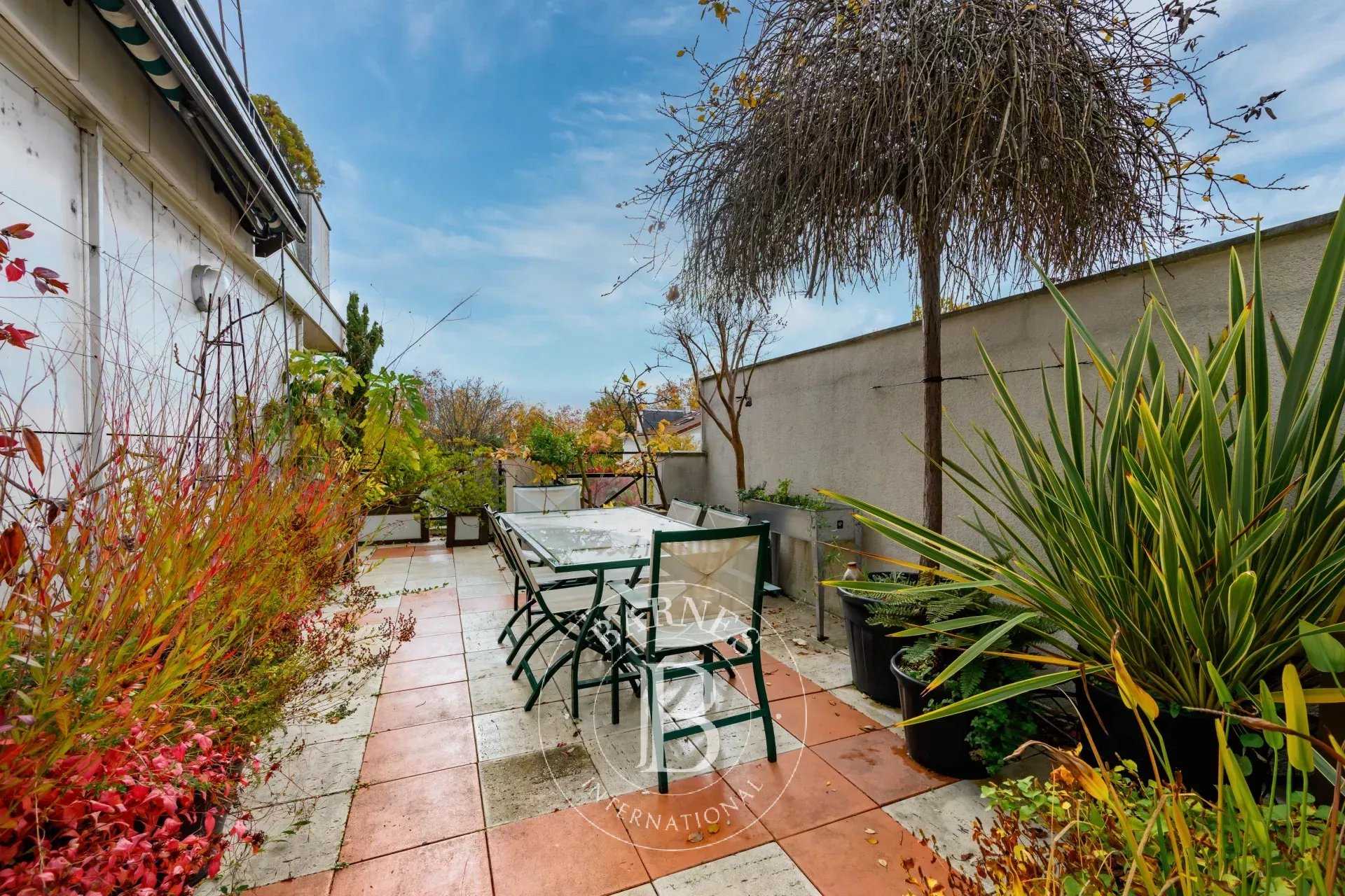 Nogent-sur-Marne  - Appartement 5 Pièces 3 Chambres