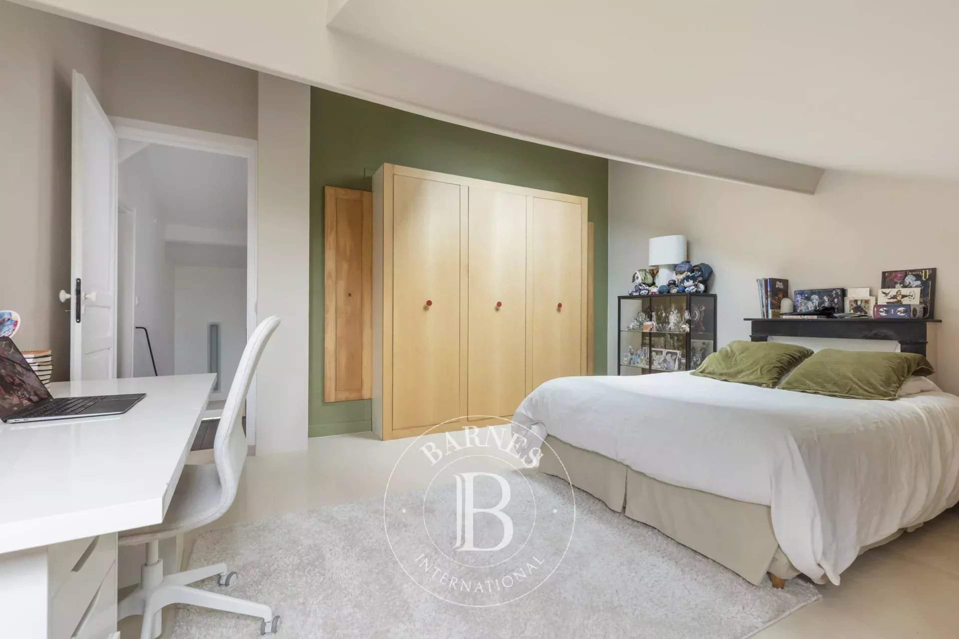 Vincennes  - House 5 Bedrooms - picture 11