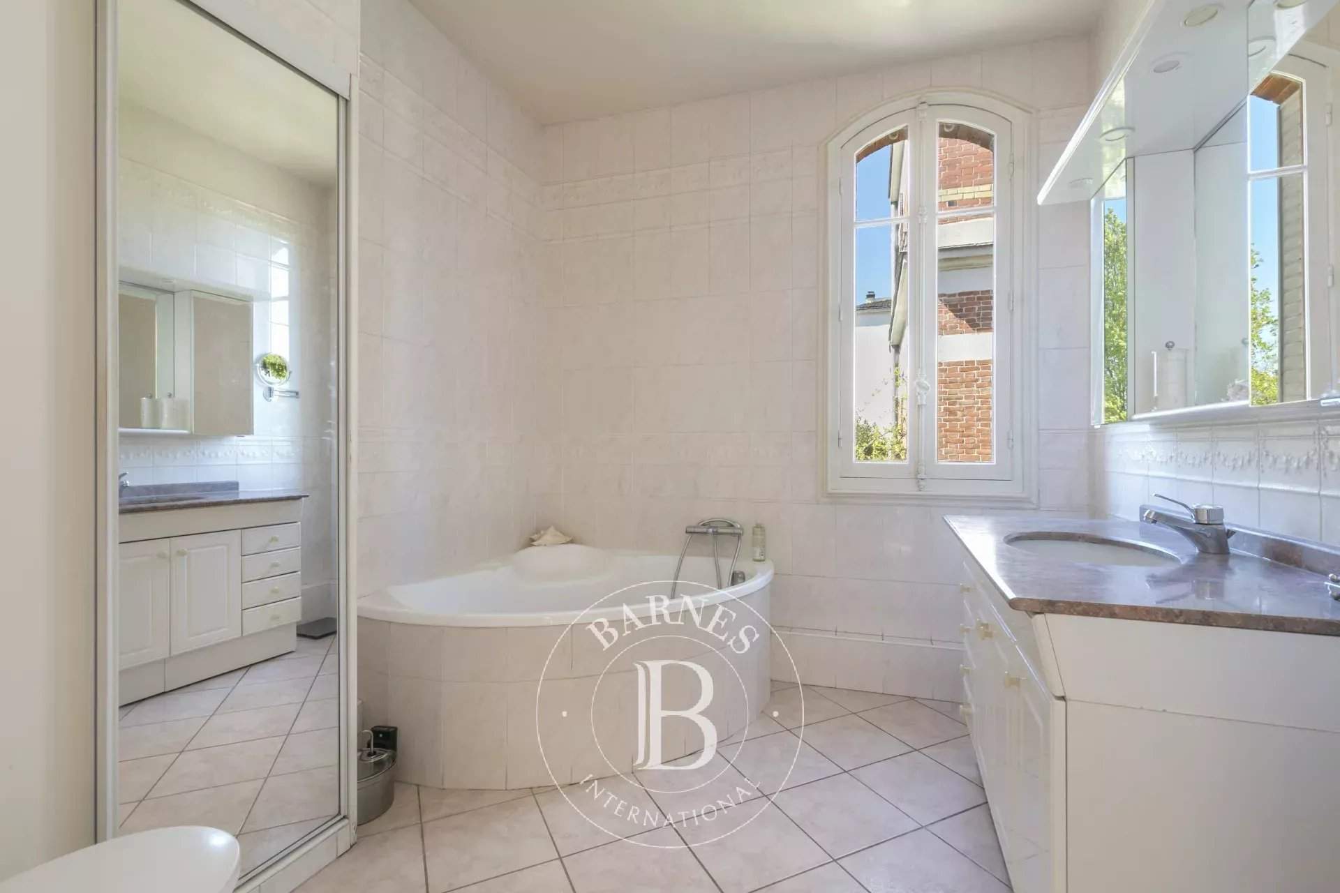 Fontenay-sous-Bois  - Maison 5 Pi&egrave;ces 4 Chambres - picture 10