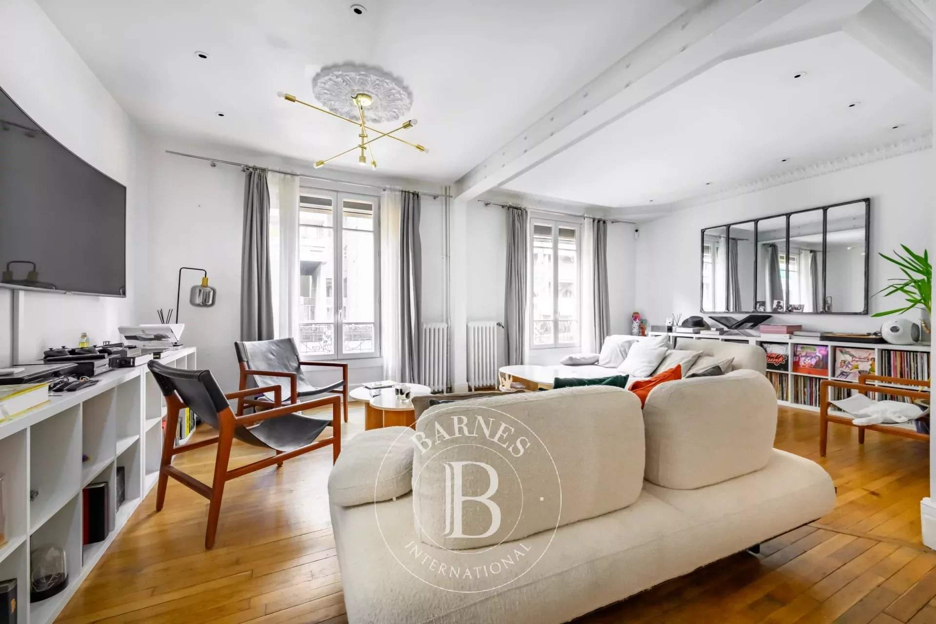 Ivry-sur-Seine  - Maison 6 Pièces 3 Chambres - picture 2