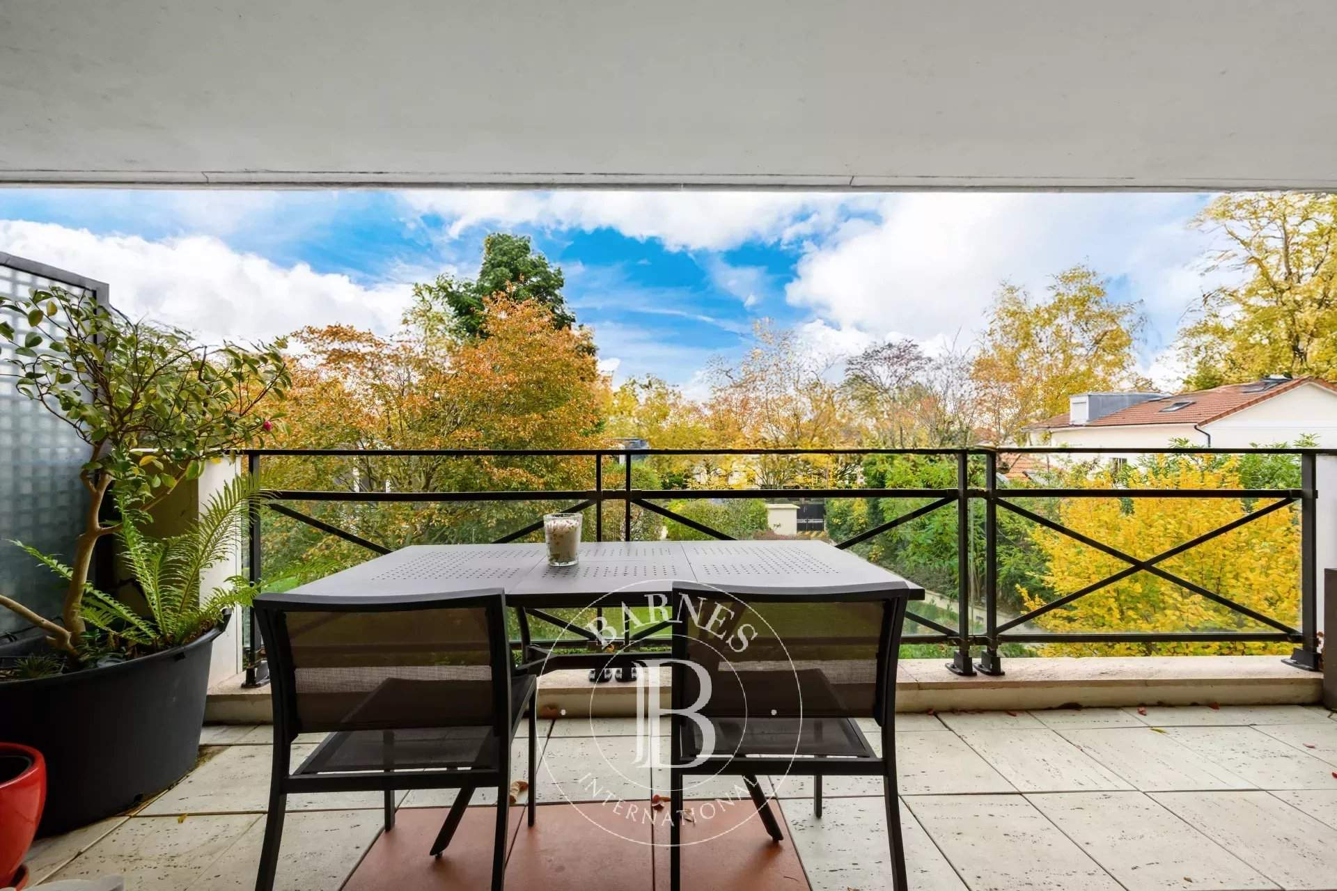 Nogent-sur-Marne  - Appartement 5 Pièces 3 Chambres - picture 2