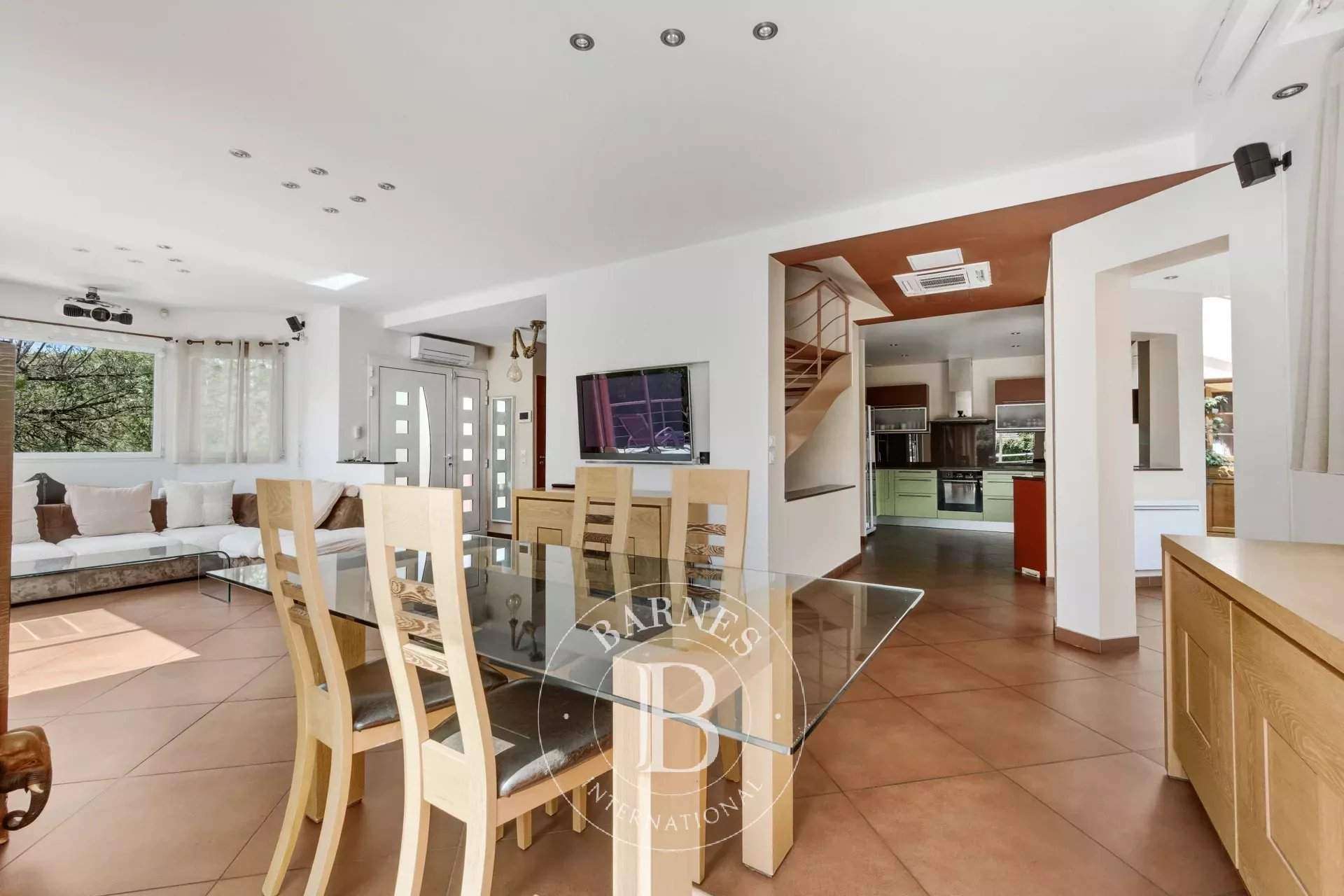 Joinville-le-Pont  - Maison 8 Pi&egrave;ces 5 Chambres - picture 4