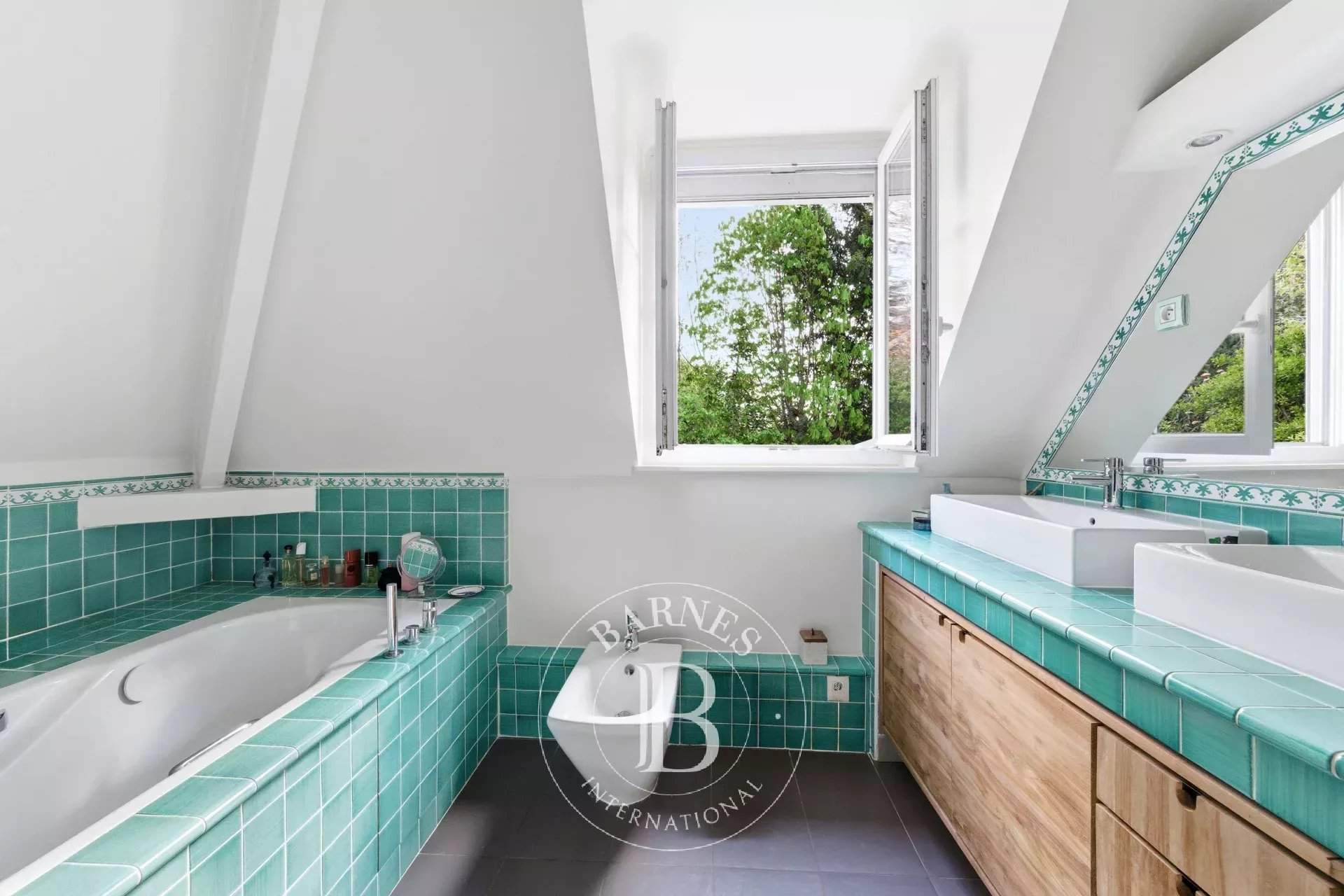 Nogent-sur-Marne  - Maison 8 Pi&egrave;ces 5 Chambres - picture 12