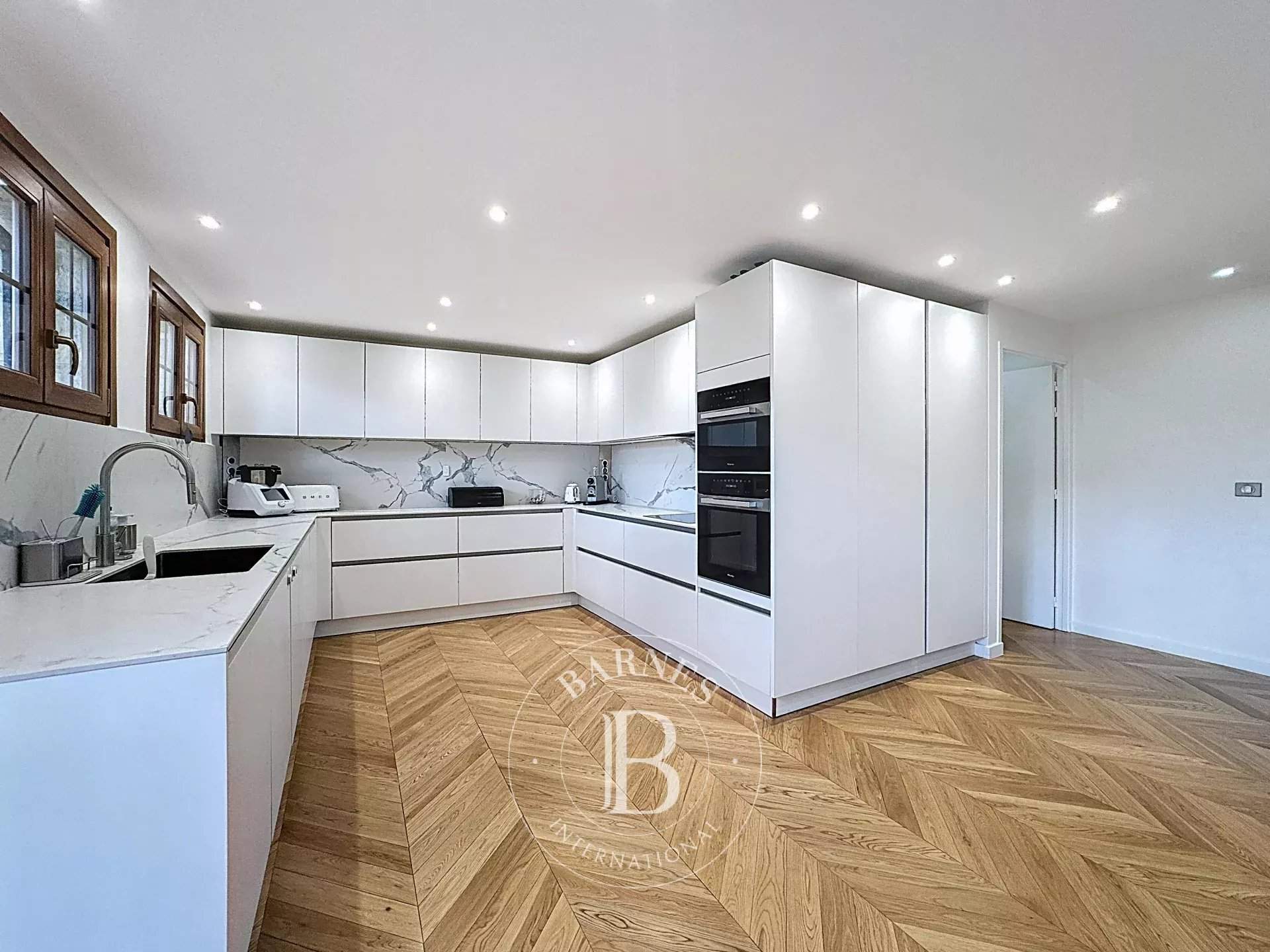 Sucy-en-Brie  - Maison 9 Pi&egrave;ces 4 Chambres - picture 7