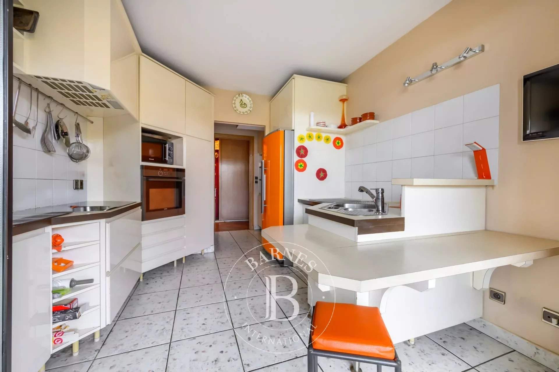 Nogent-sur-Marne  - Appartement 5 Pièces 3 Chambres - picture 8