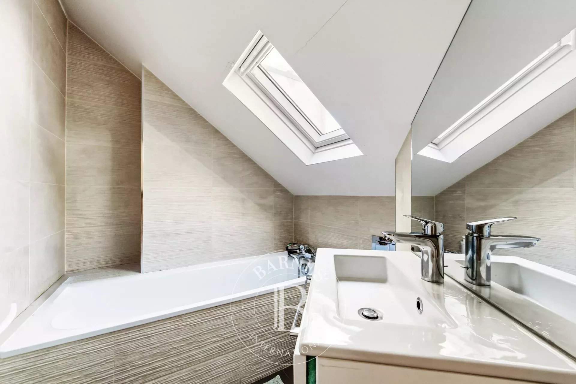 Saint-Maur-des-Fossés  - Maison 7 Pi&egrave;ces 5 Chambres - picture 14