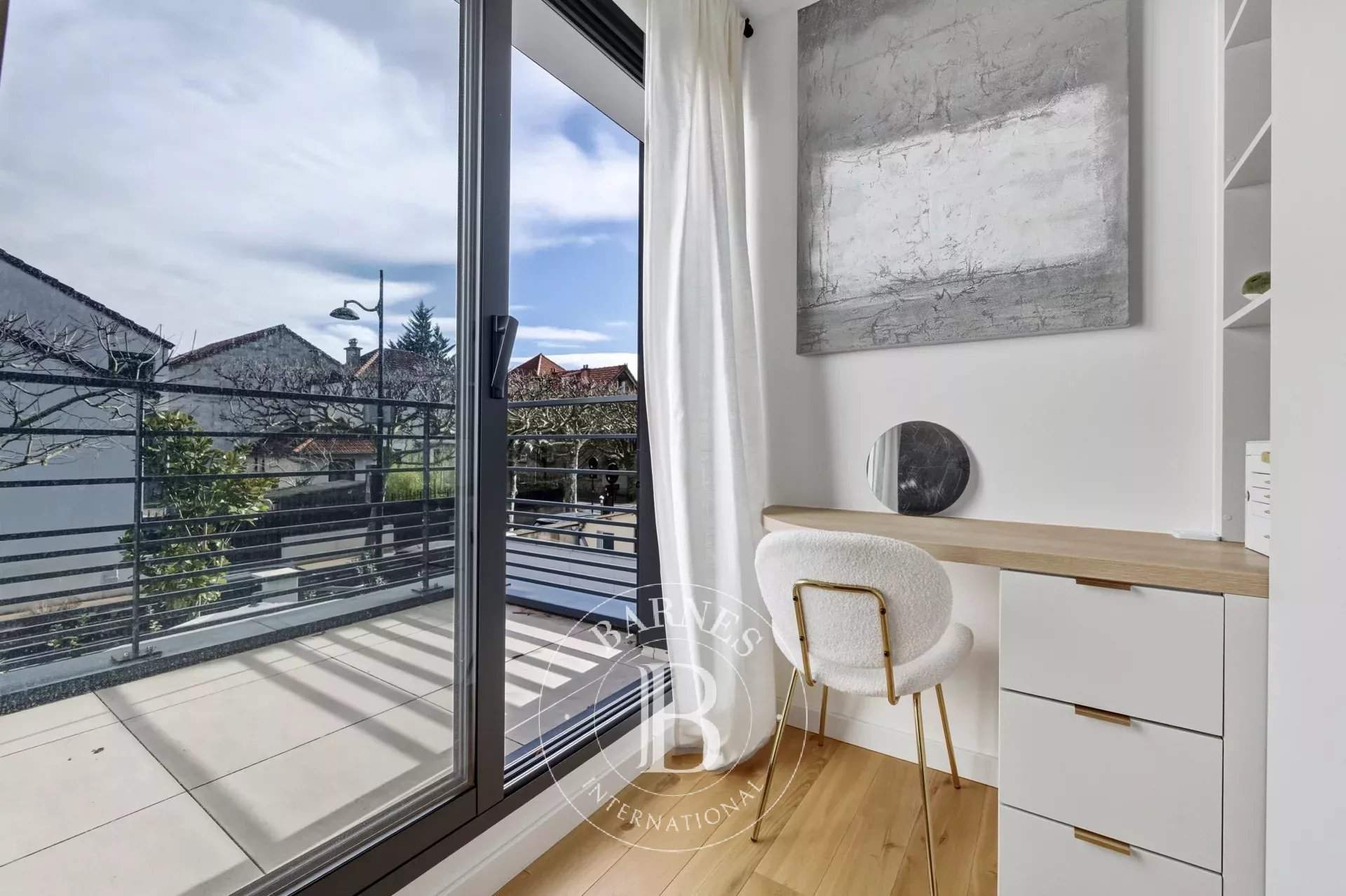 Joinville-le-Pont  - Maison 6 Pi&egrave;ces 5 Chambres - picture 12