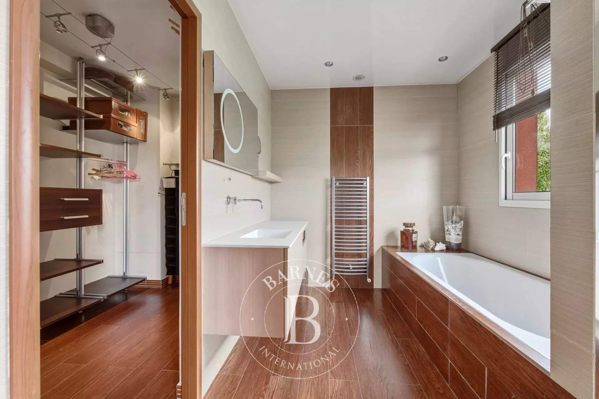 Joinville-le-Pont  - Maison 8 Pi&egrave;ces 5 Chambres - picture 11