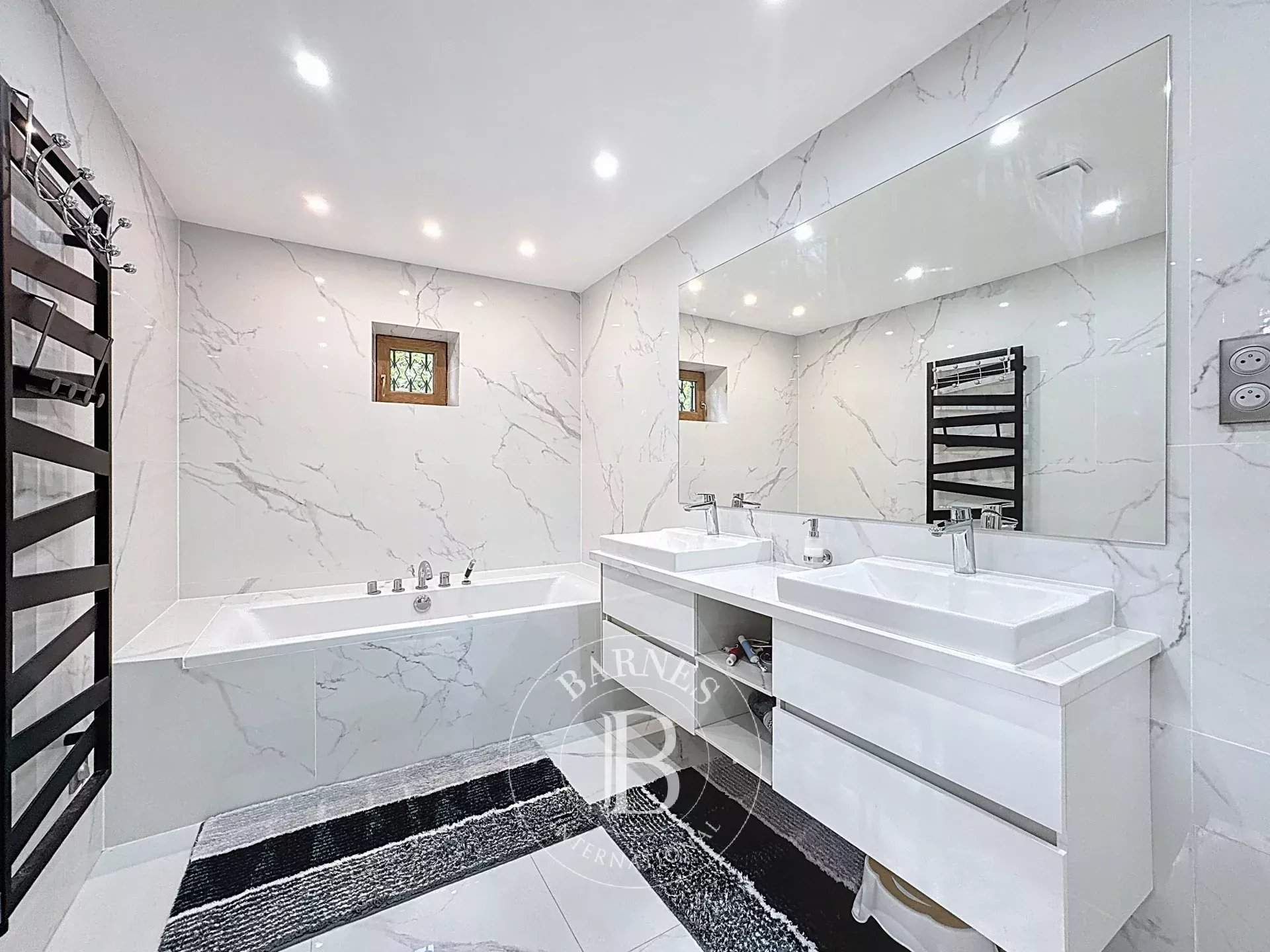 Sucy-en-Brie  - Maison 9 Pi&egrave;ces 4 Chambres - picture 11