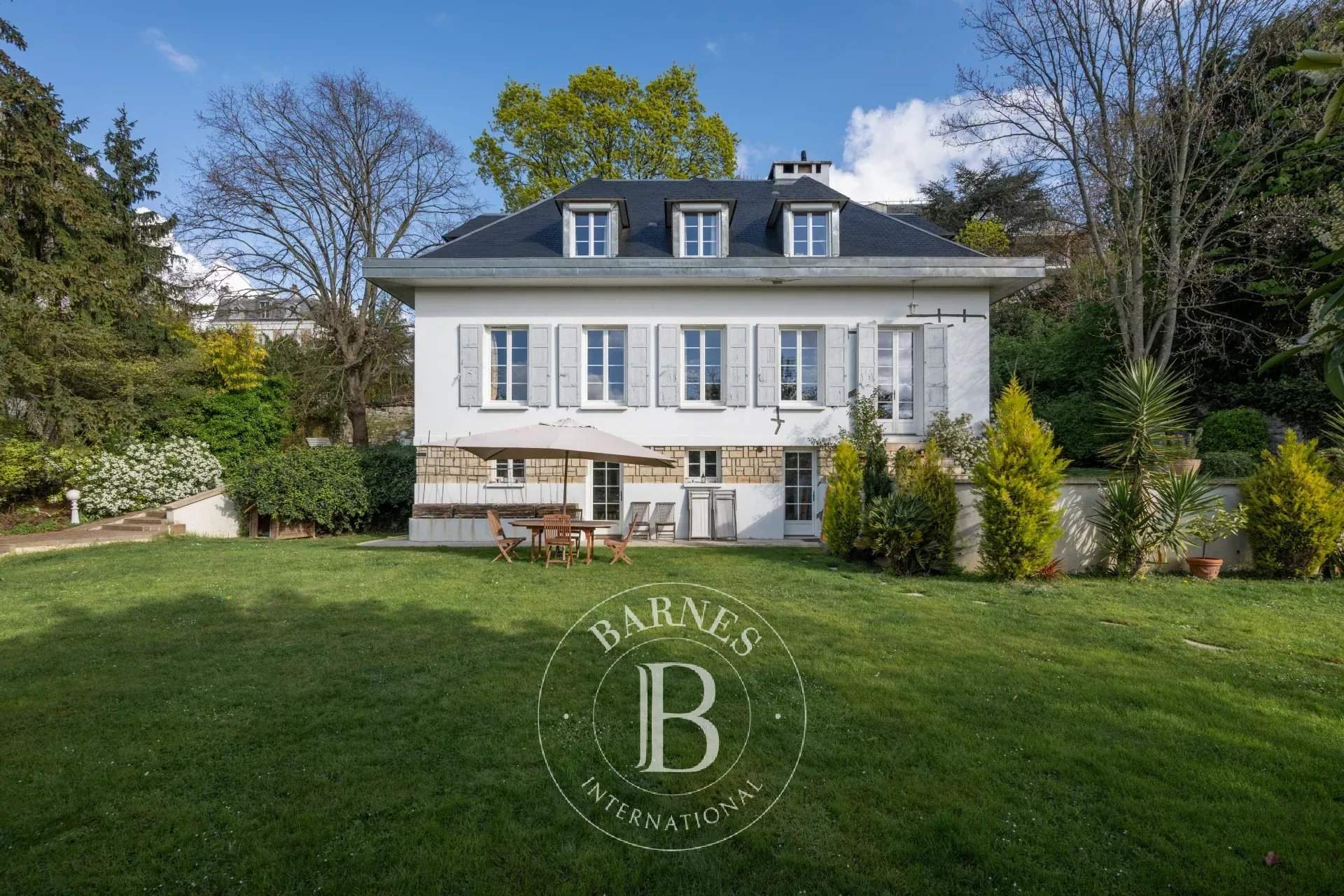 Nogent-sur-Marne  - Maison 8 Pi&egrave;ces 5 Chambres - picture 1