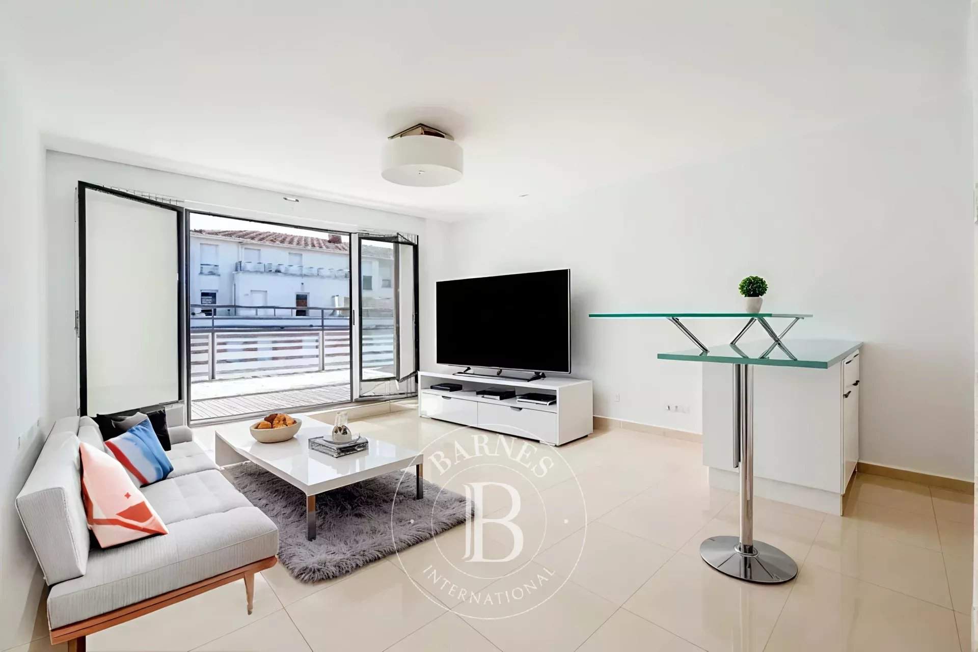 Cachan  - Apartment 2 Bedrooms - picture 2