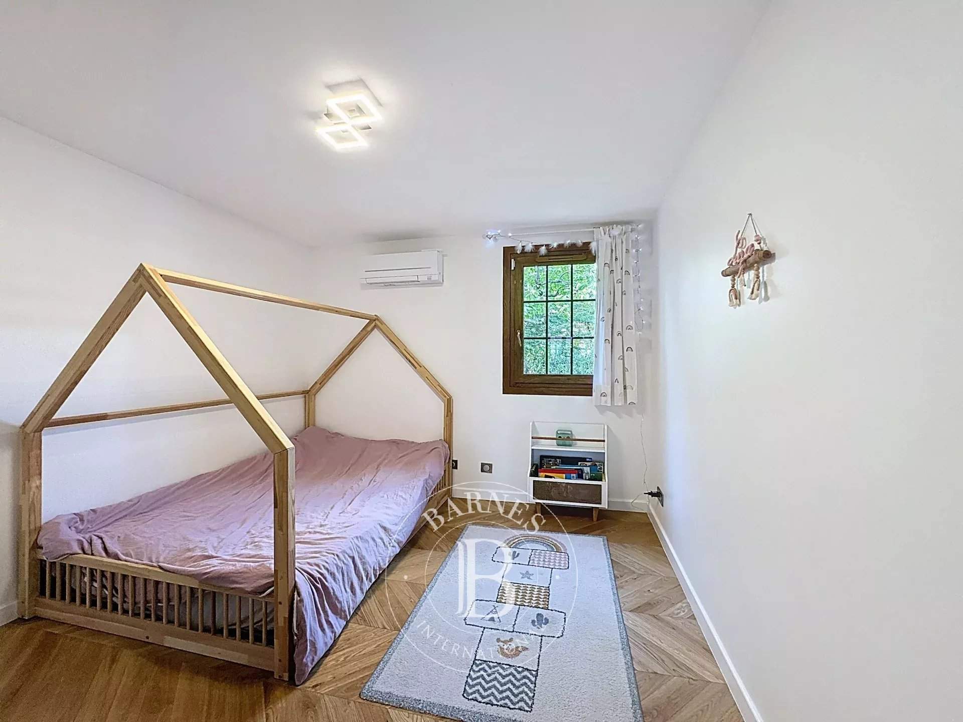 Sucy-en-Brie  - Maison 9 Pi&egrave;ces 4 Chambres - picture 12